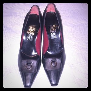 Ferragamo work pump